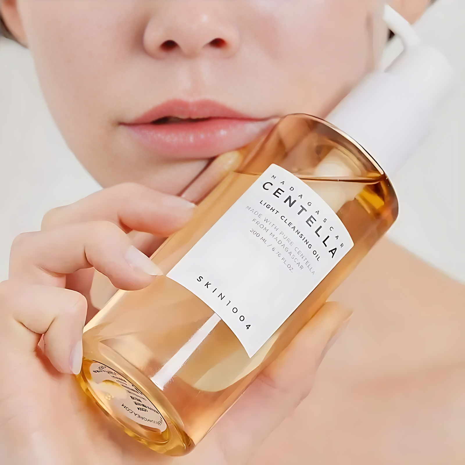 SKIN1004_Madagascar_Centella_Light_Cleansing_Oil